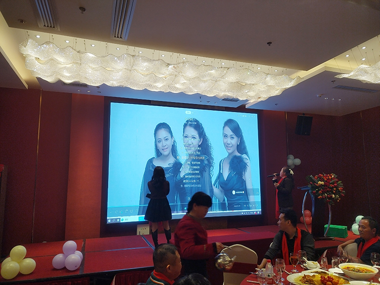 《红尘情歌》-J9直营集团科技 《红尘情歌》-J9直营集团科技